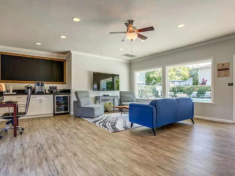 Bella Vista — Photo 4