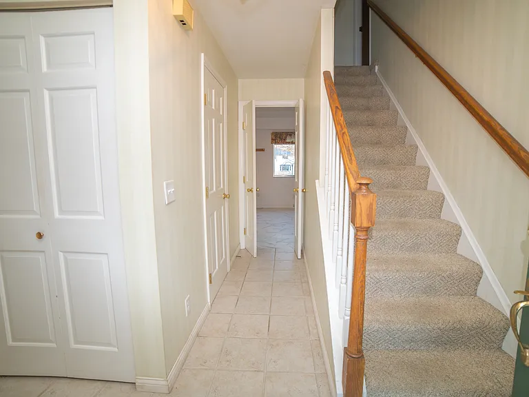 10159 Crosier Ln — Photo 2