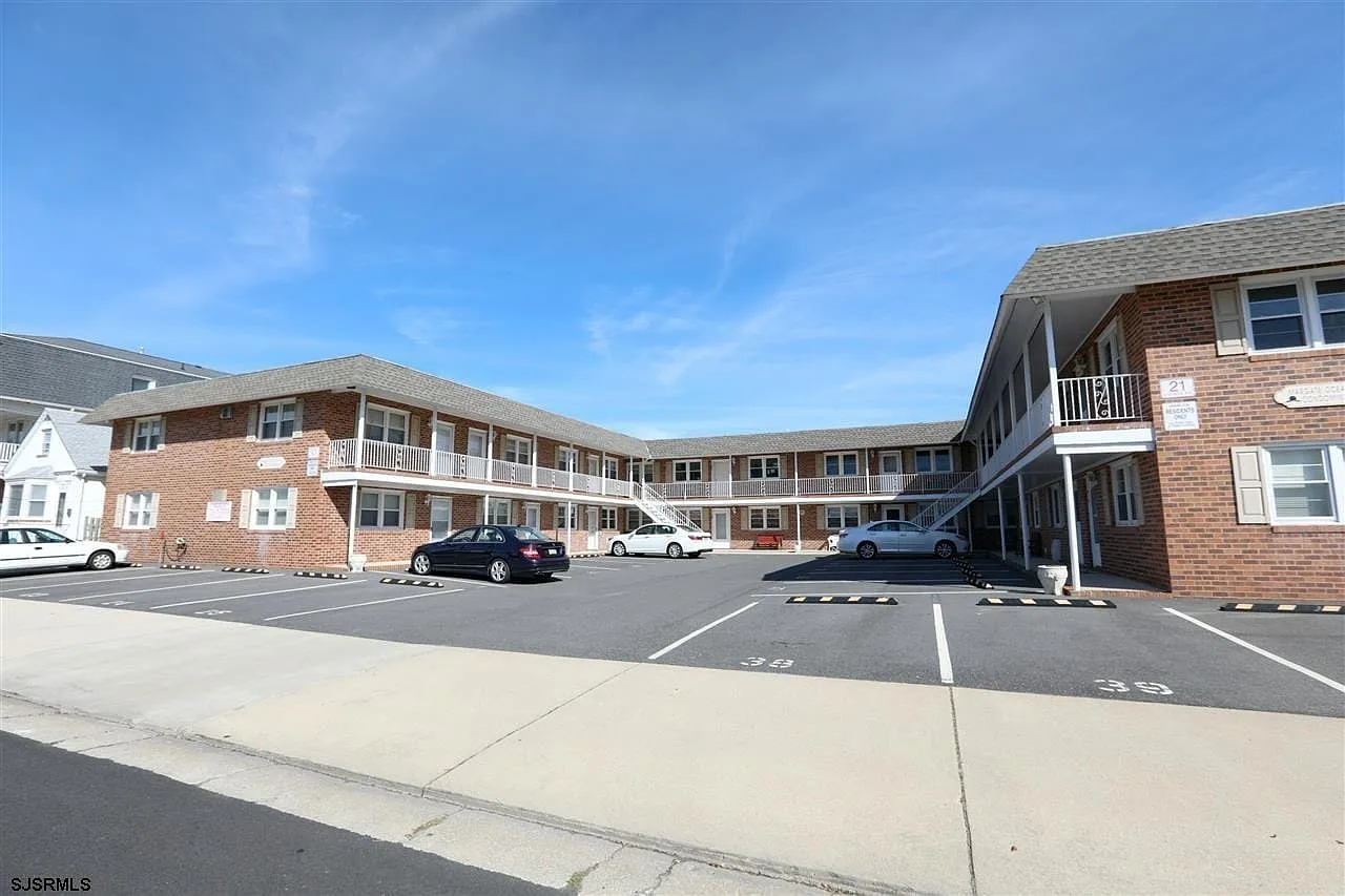 1 bed, 1.0 bath, $12,000 — Photo 1