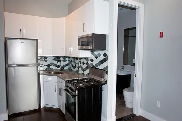 Rented by Brooklyn Group | media 10