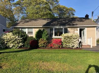 241 Litchfield Ave, Babylon, NY 11702