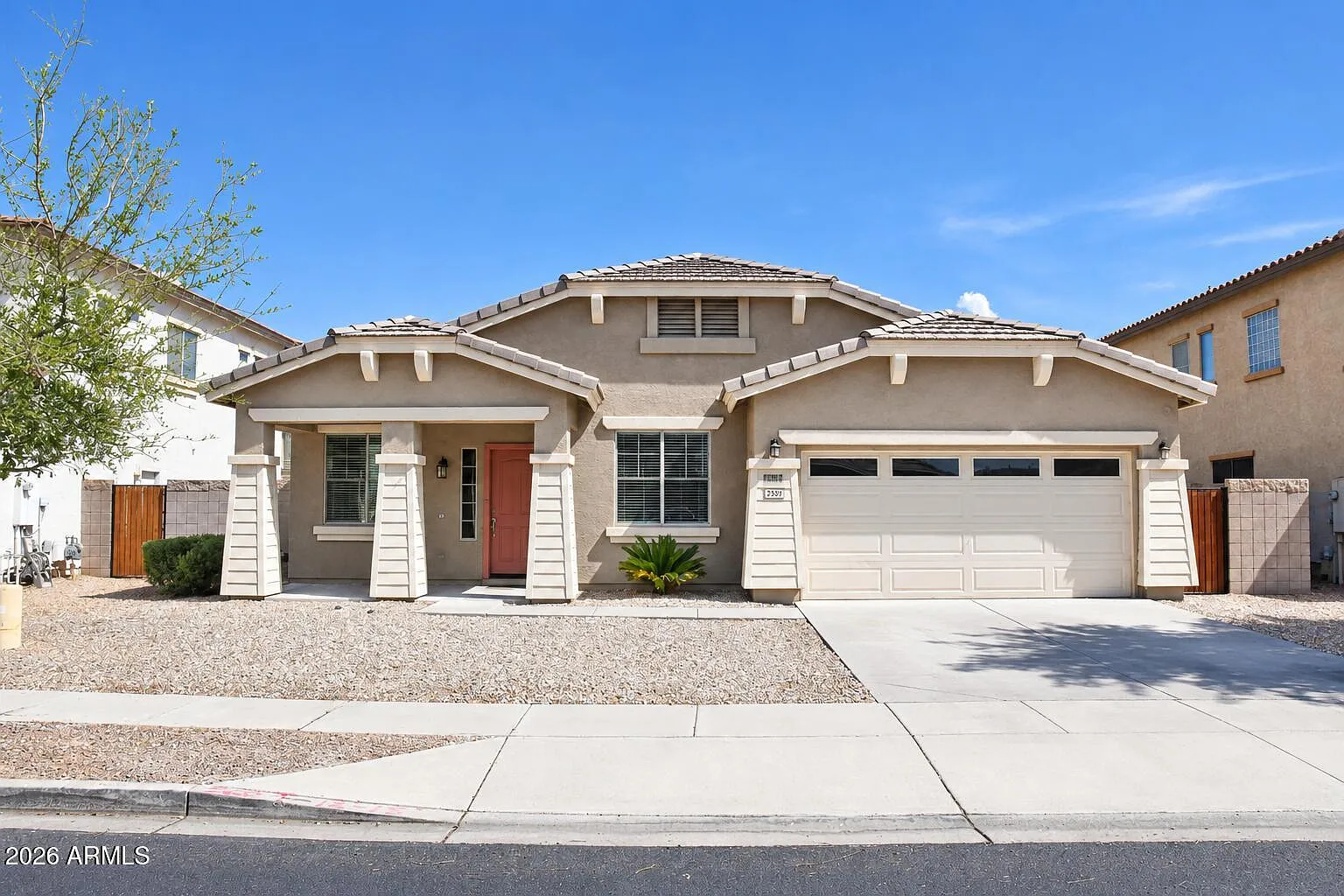 4 bed, 2.0 bath, 2219 sqft, $2,500 — Photo 1