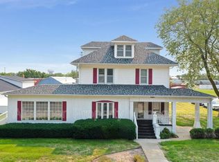 3023 13th St, Columbus, NE 68601