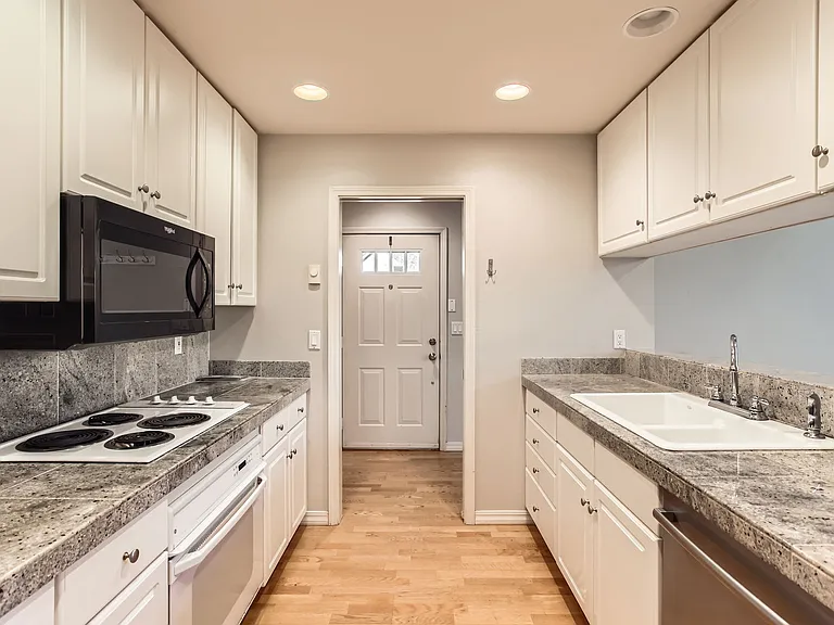 9603 NW Miller Hill Dr — Photo 5