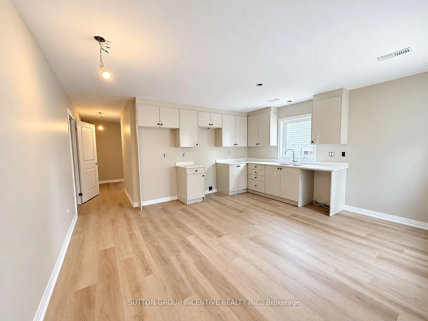 2 bed, $2,500 — Photo 4