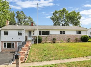 15 Stephen Rd, Camp Hill, PA 17011