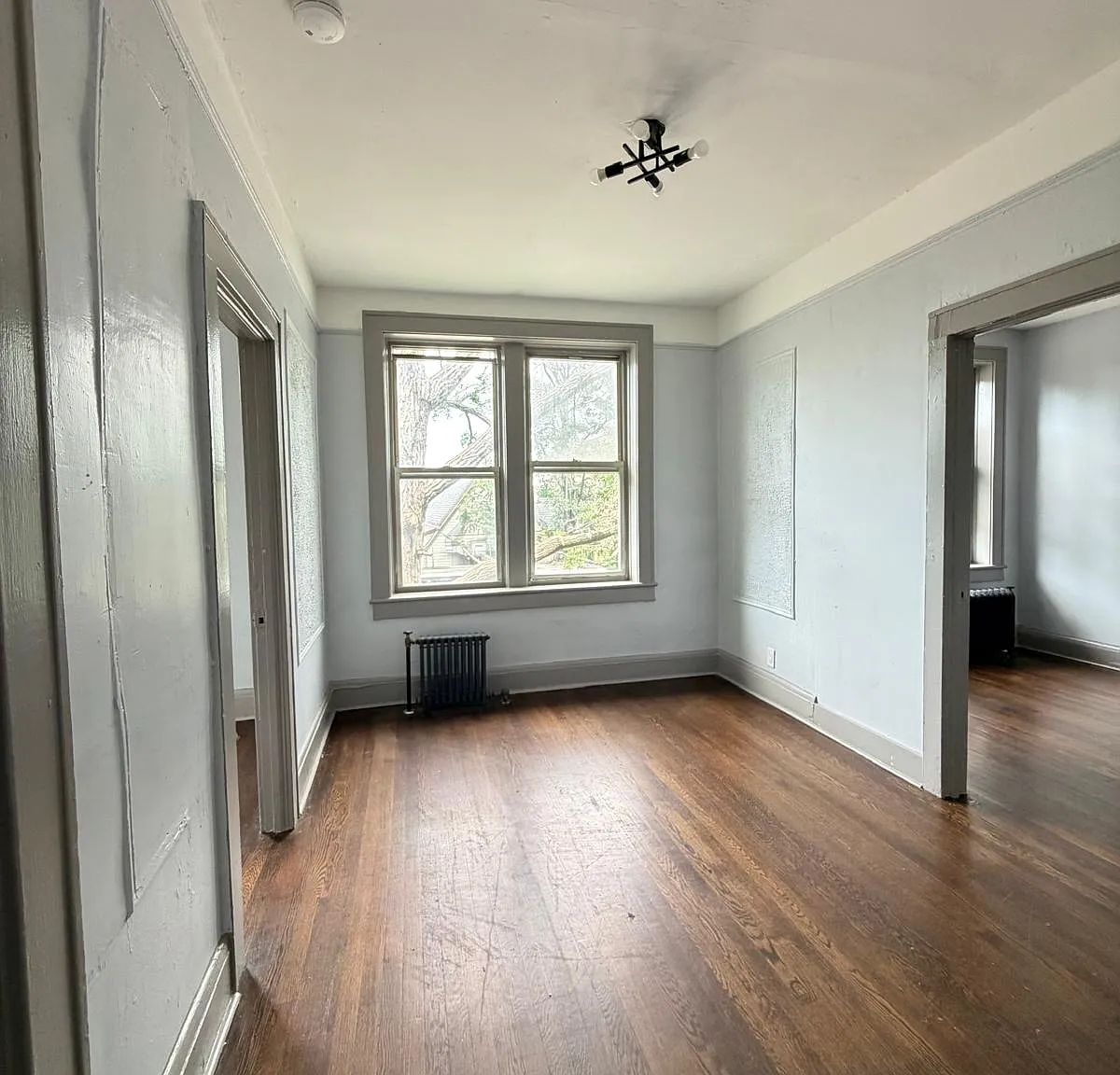 3 bed, 1000 sqft, $2,250 — Photo 3