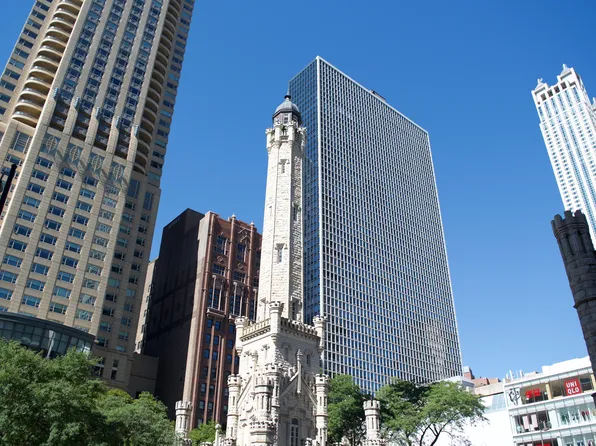 111 E Chestnut St, Chicago, IL