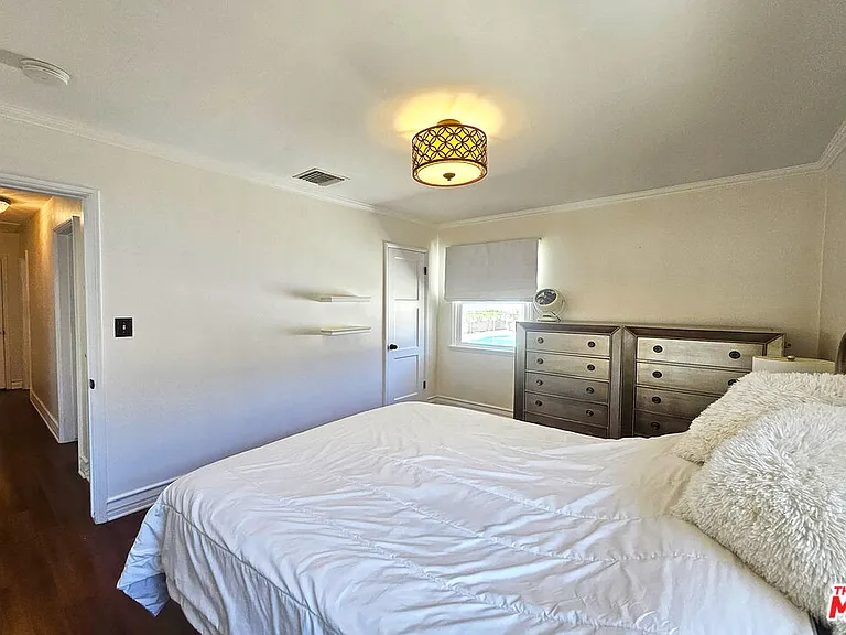 436 N Cordova St — Photo 18