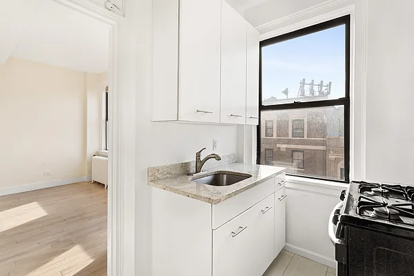 Rented by Compass | media 6