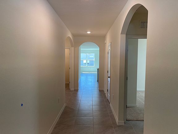 4th image of 2660 Magnolia Ave