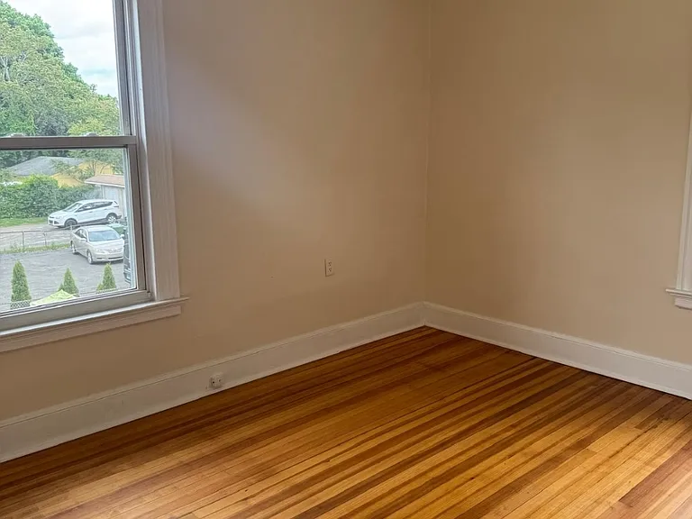 36 Wallace St #2 — Photo 5