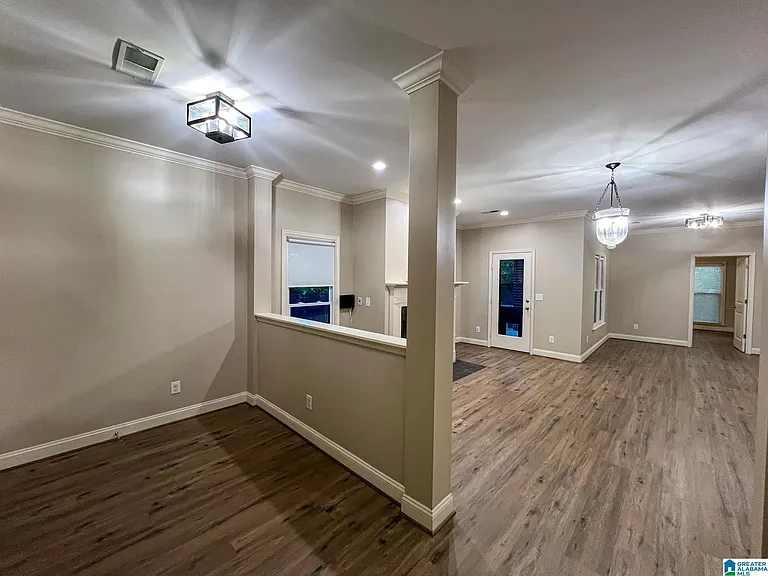 1117 Monaghan Dr — Photo 5