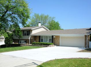 720 E 22nd St, Lombard, IL