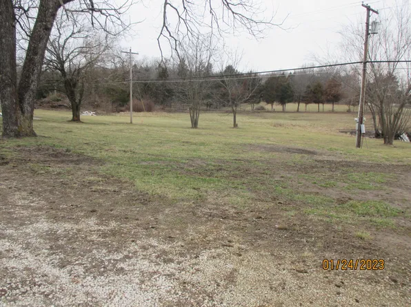 24902 County Road 318, Pittsburg, MO 65724