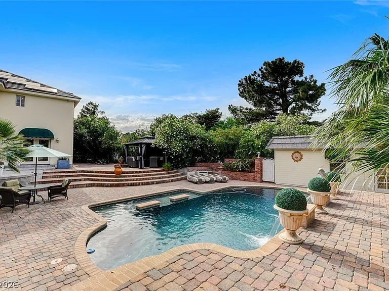 7001 Alamitos Cir — Photo 74