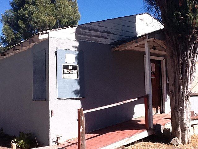 2nd image of 4250 Oak St