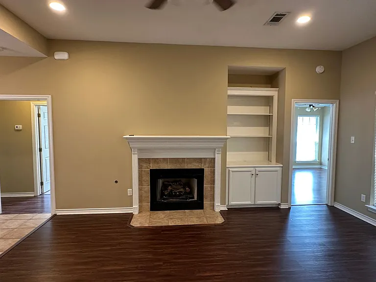 215 Landsburg Ct — Photo 30