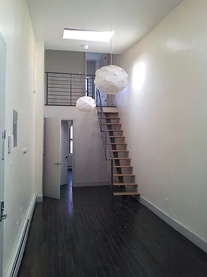 Rented by Loom Group | media 79