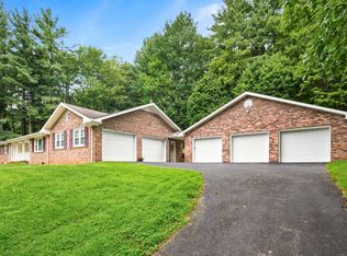 7543 Indian Valley Rd NW, Willis, VA 24380