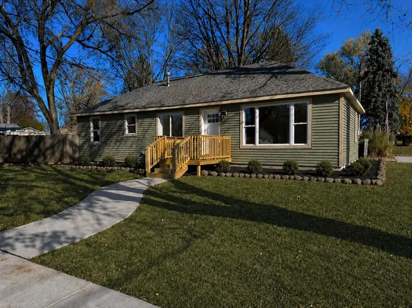 602 N Lemen St, Fenton, MI 48430