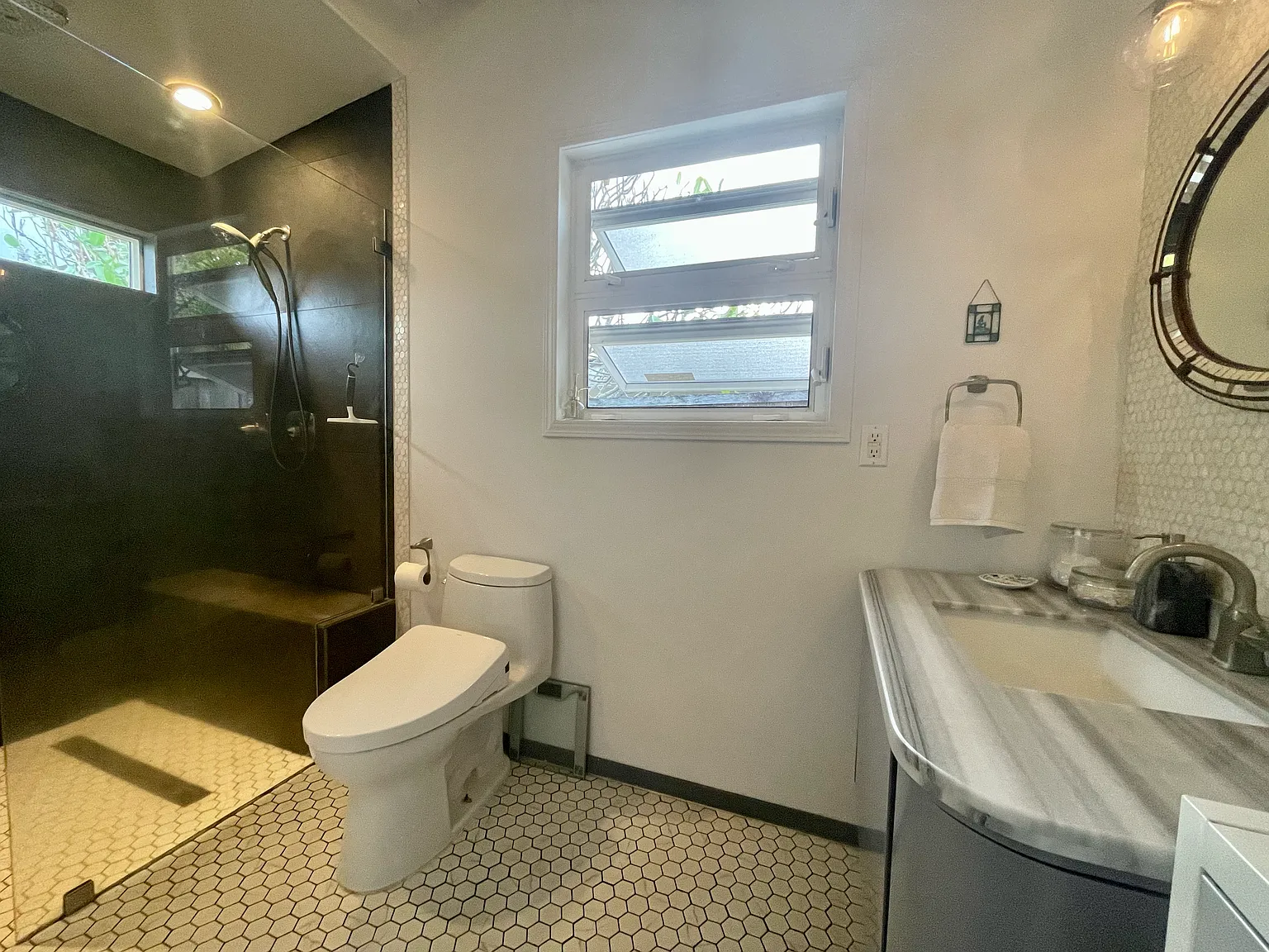3 bed, 1640 sqft, $7,500 — Photo 4