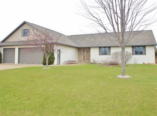 W4839 Cliff View Dr, SHERWOOD, WI 54169