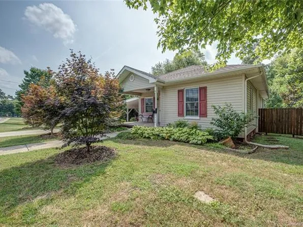 1204 Catawba St, Belmont, NC 28012