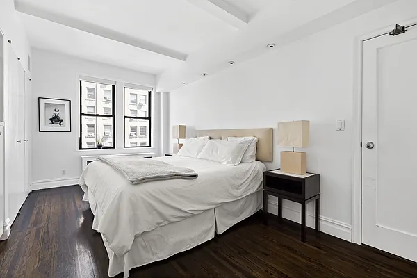 Sold by Compass | media 7