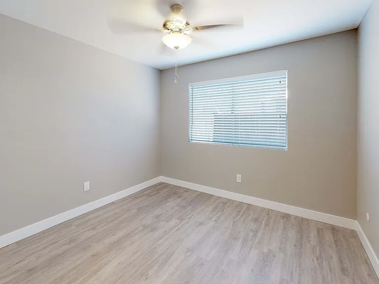 Henry Square- Luxury Townhomes — Photo 37