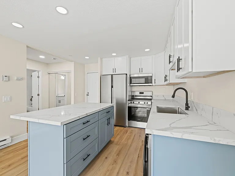 8034 Linda Vista Rd #2G — Photo 2