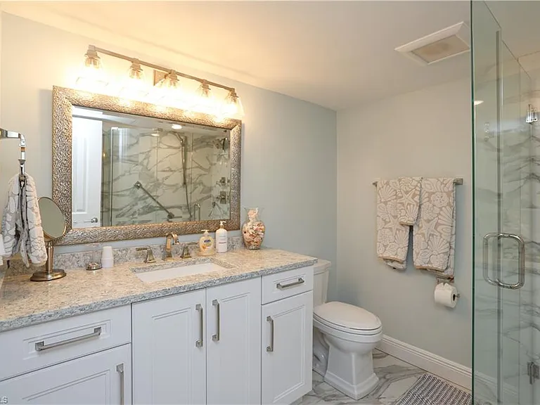4041 Gulf Shore Blvd N #305 — Photo 19