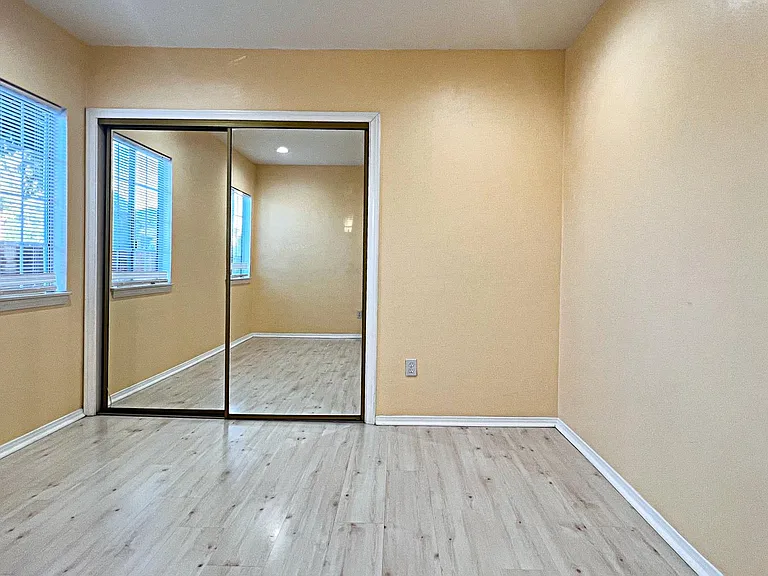 5627 Adele Ave — Photo 34
