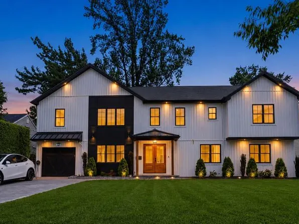 277 Howland Ave, River Edge, NJ 07661