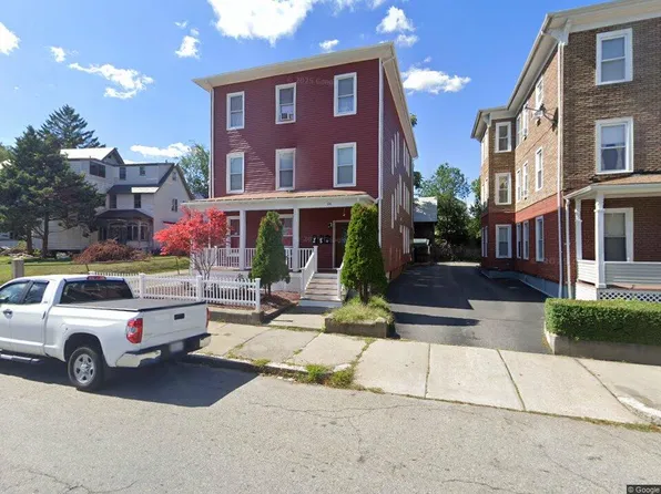 54 Woodland St APT 3, Worcester, MA 01610