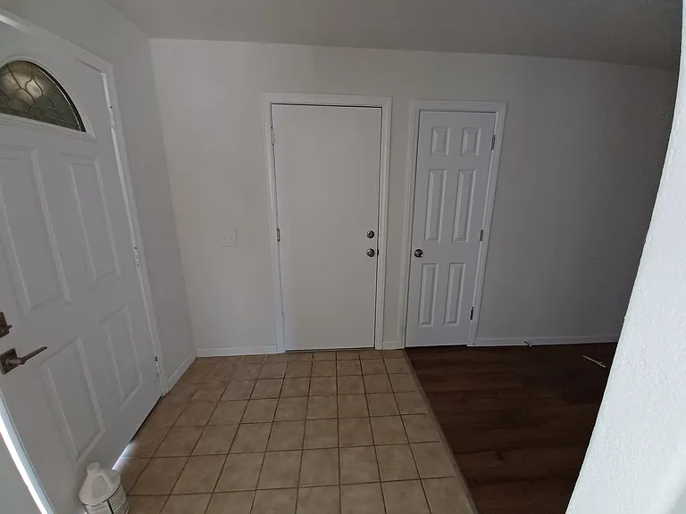585 Hildale Cir — Photo 3