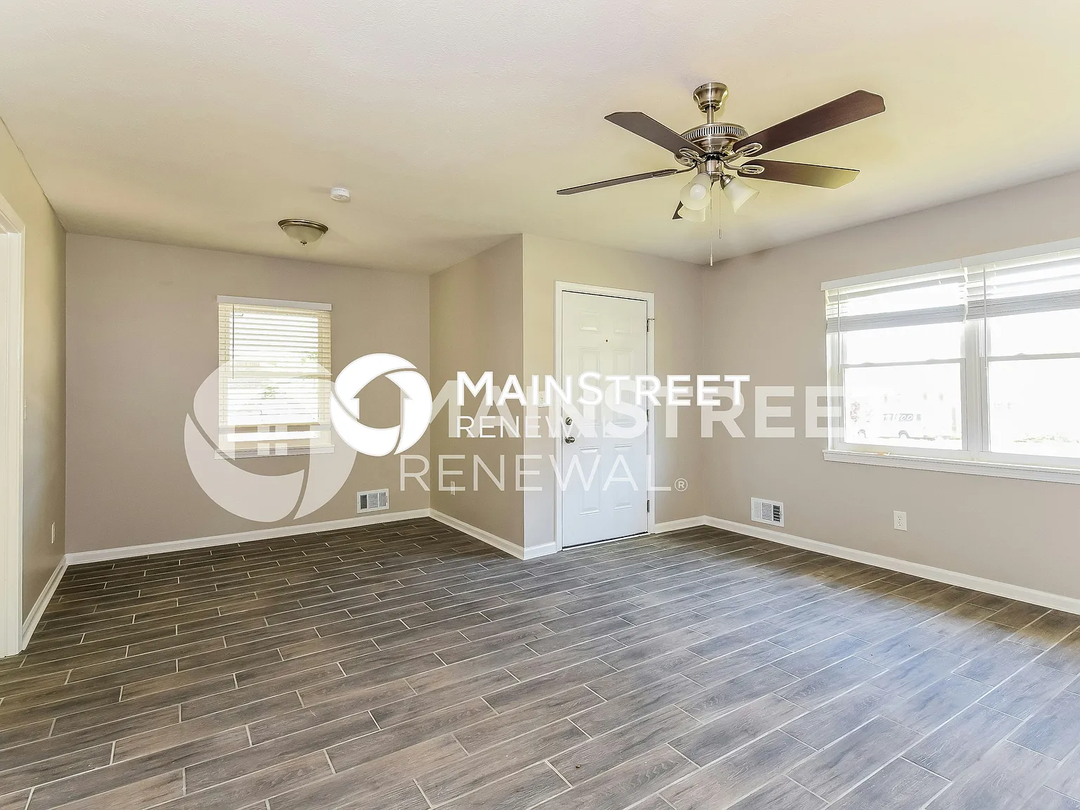3944 Wedgewood Dr — Photo 4