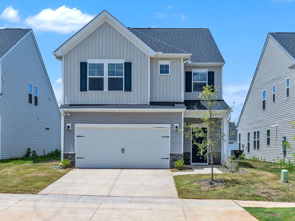 1st image of 142 Gervais Cir