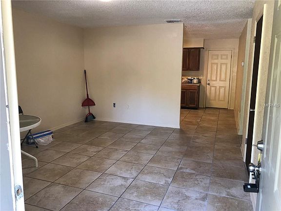 2nd image of 1112 Birchwood Ct