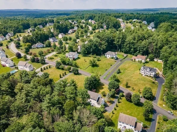 22 Chandler Rd, Westford, MA 01886