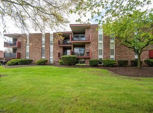 3000 N River Rd NE APT F17, Warren, OH 44483