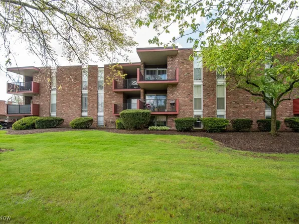3000 N River Rd NE APT F17, Warren, OH 44483