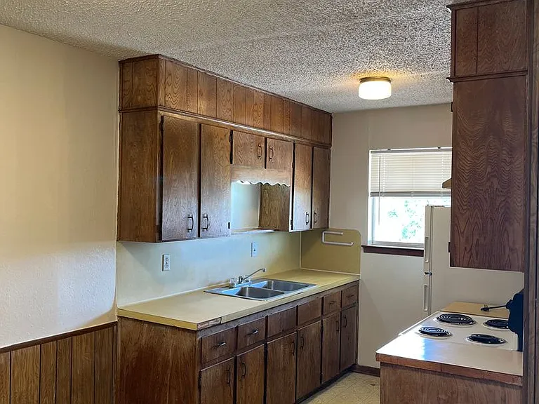 2902 Lake Rd — Photo 3
