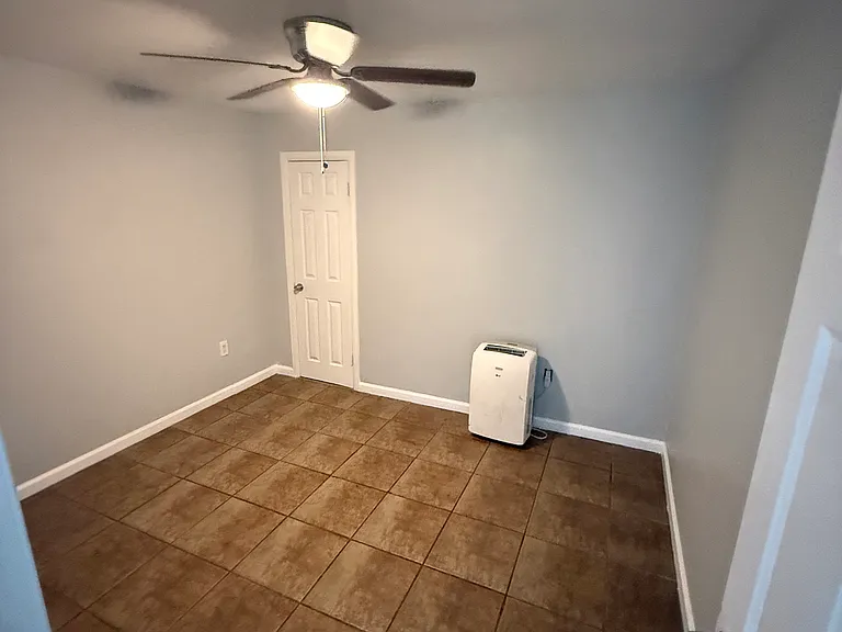 2763 Pleasant St — Photo 5