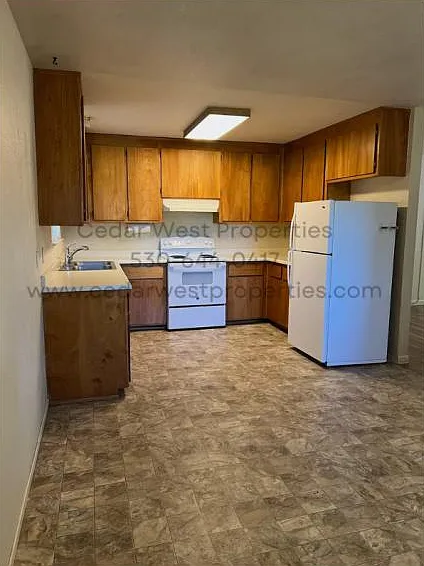 6216 Spruce St — Photo 8