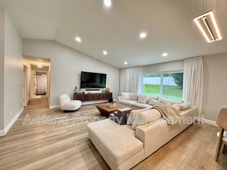 15912 Indian Wells Ct — Photo 7