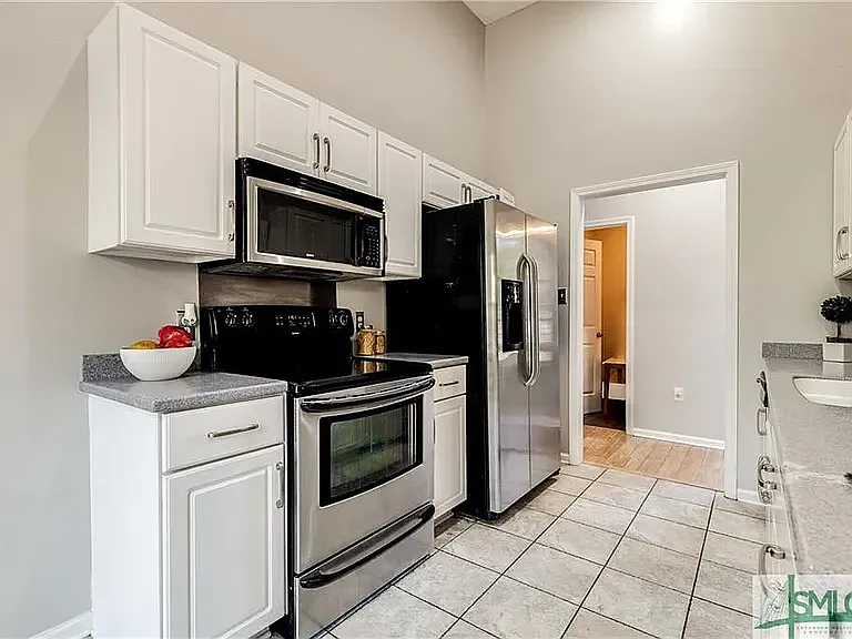 142 Meadowside Ln — Photo 4