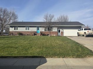 1507 Centennial Dr, McCook, NE 69001