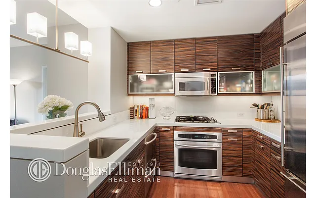 Sold by Douglas Elliman | media 22