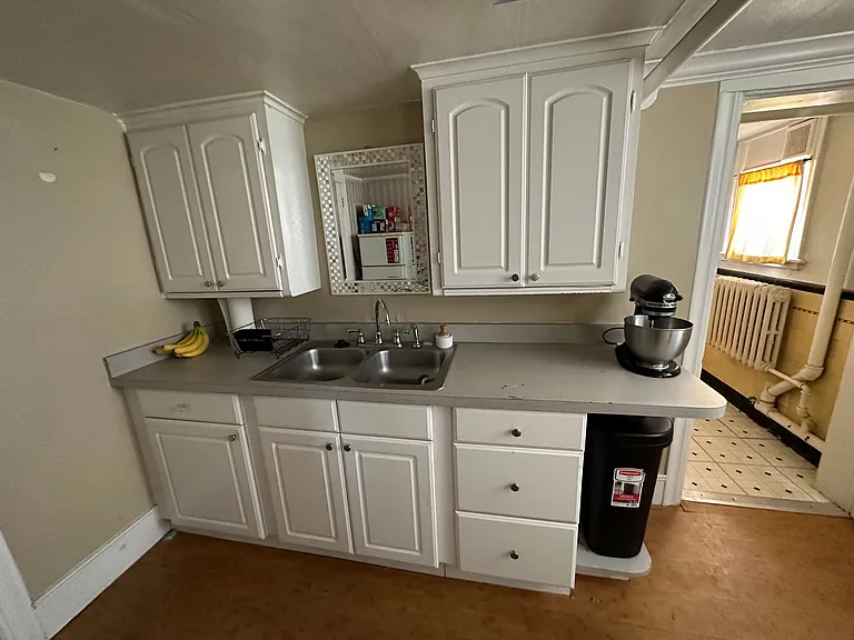 124 E 100 S — Photo 8